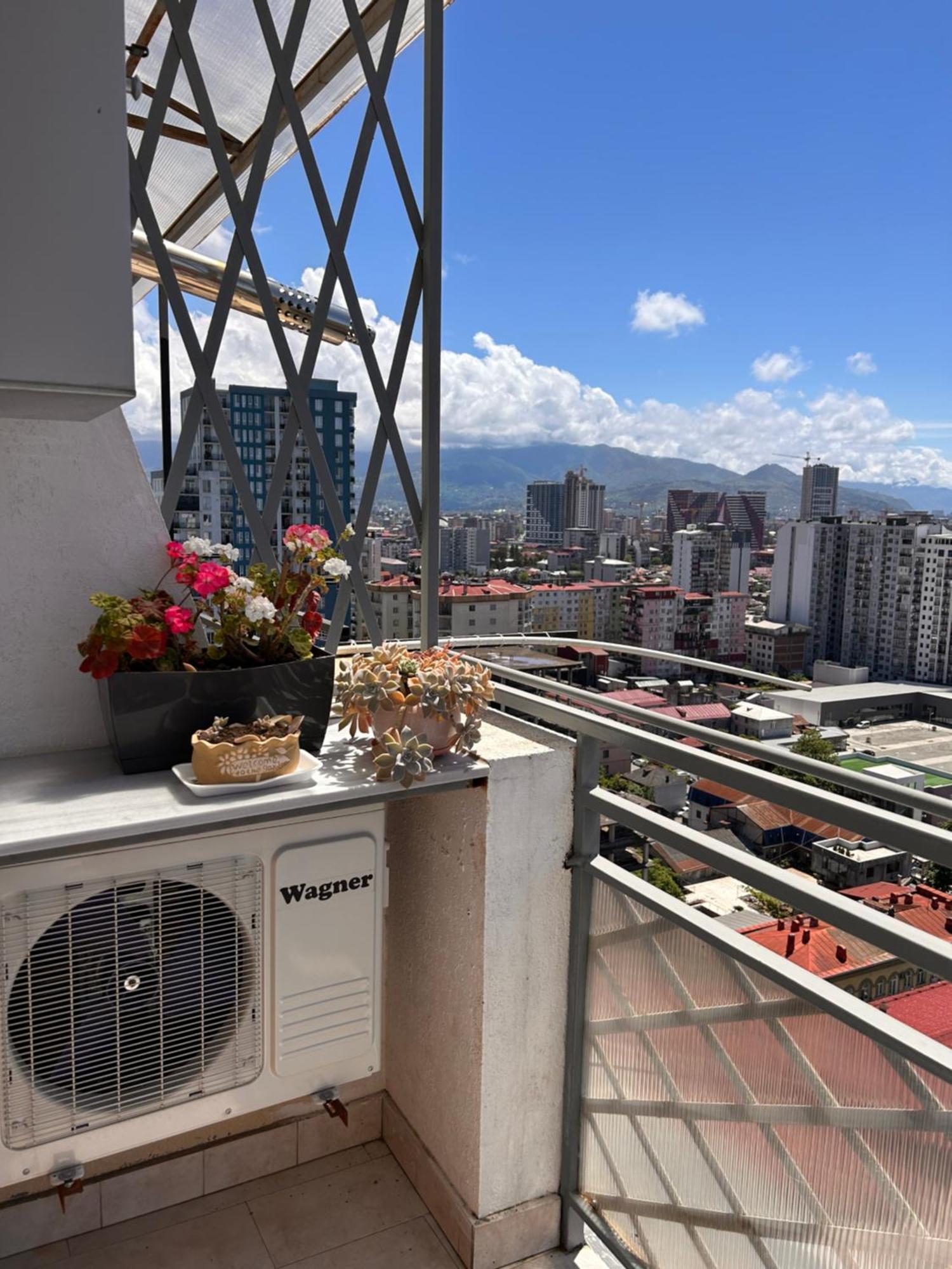 Ferienwohnung Თათულის Ბუდე -Tatuli Nest Batumi Exterior foto
